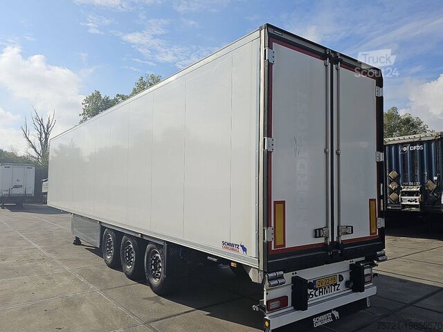 Transporte refrigerado/congelado SCHMITZ SKO 24
