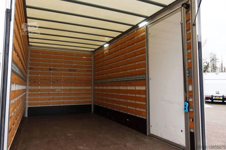 Resväska Mercedes-Benz Sprinter 316 CDI  Bak + Klep 800 KG Automaat