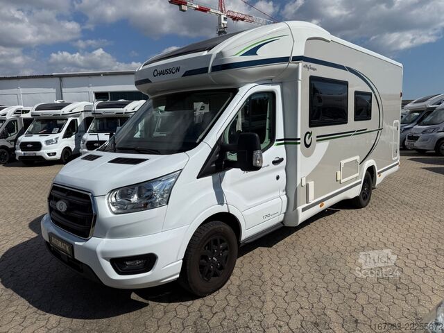 Halvintegrerad husbil CHAUSSON 720 Titanium Ultimate