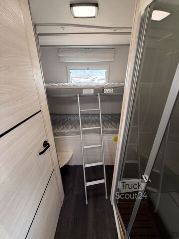 Halvintegrerad husbil CHAUSSON 720 Titanium Ultimate