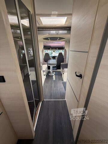 Halvintegrerad husbil CHAUSSON 720 Titanium Ultimate
