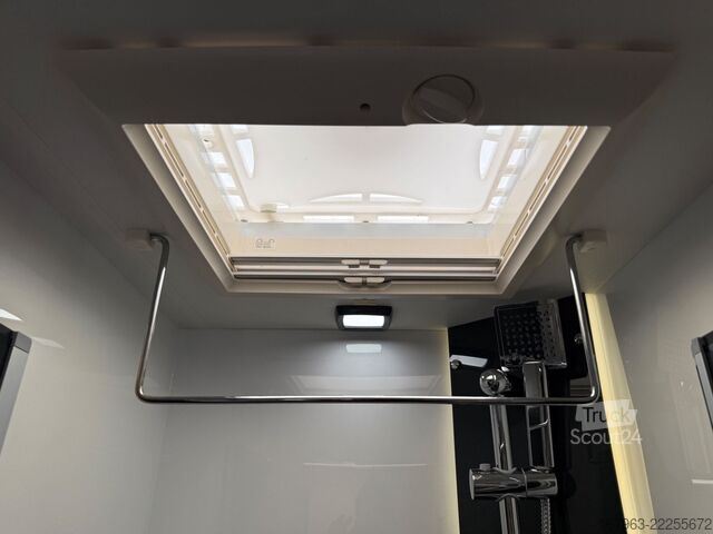 Halvintegrerad husbil CHAUSSON 720 Titanium Ultimate