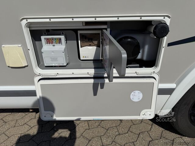 Halvintegrerad husbil CHAUSSON 720 Titanium Ultimate