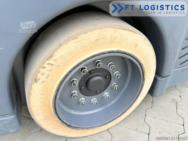 Chariot élévateur pour allées étroites Combilift AISLE MASTER 15E TRIPLEX 5250 FREE-LIFT