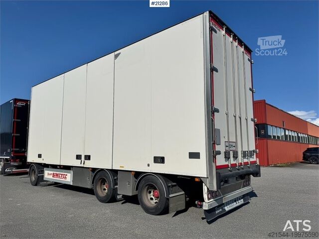Matkalaukku Limetec Box trailer. Full side opening.