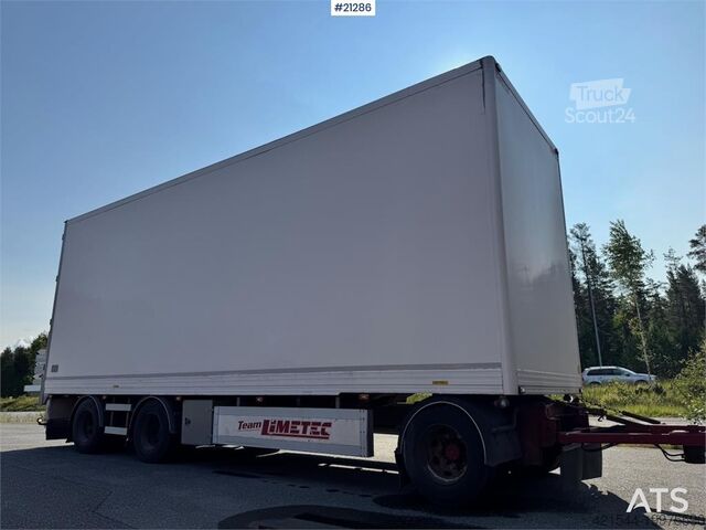 Matkalaukku Limetec Box trailer. Full side opening.