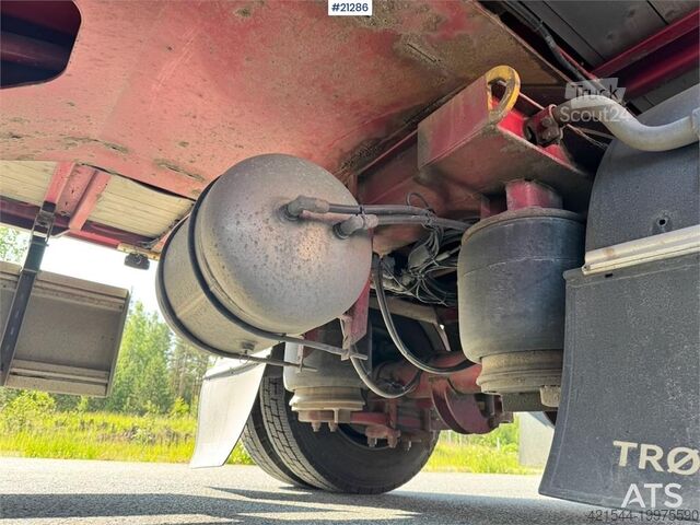 Matkalaukku Limetec Box trailer. Full side opening.