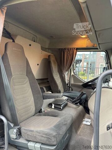 Autotransporter varevogn DAF LF 250 12.250