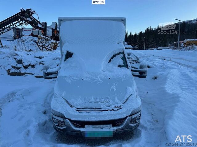 Bavul Iveco Daily box truck w/ lift and 2 sets of tires – Will