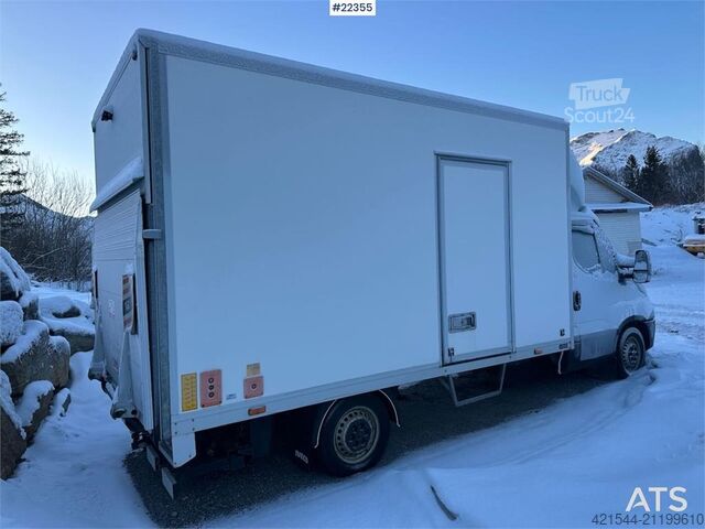 Bavul Iveco Daily box truck w/ lift and 2 sets of tires – Will