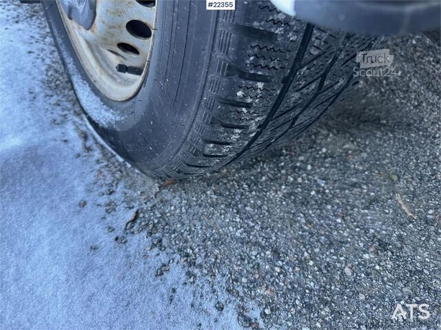 Bavul Iveco Daily box truck w/ lift and 2 sets of tires – Will