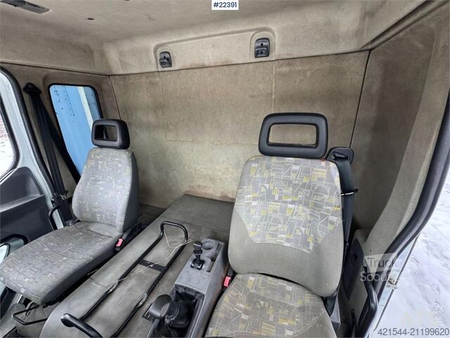 Bavul Renault Midlum 4x2 box truck