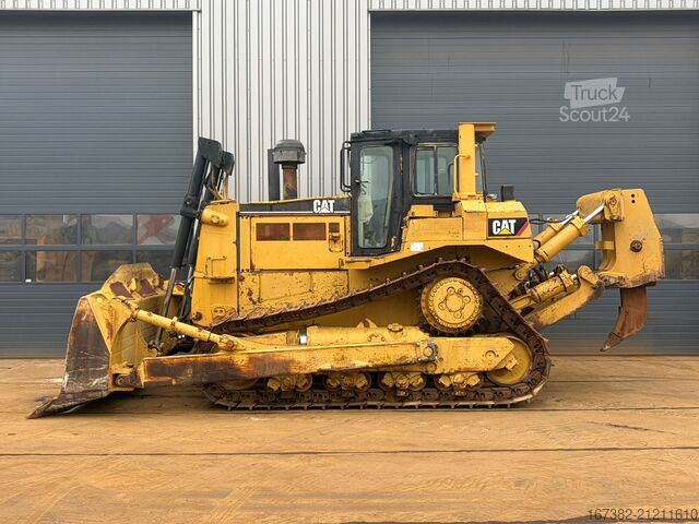 Levelling machine Caterpillar D8R