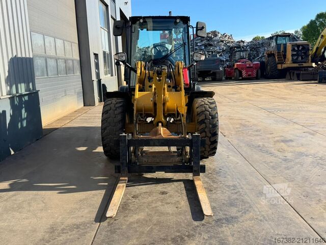 Loader Caterpillar 908
