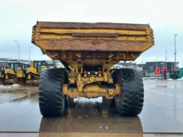 Dump truck Caterpillar 745 04A