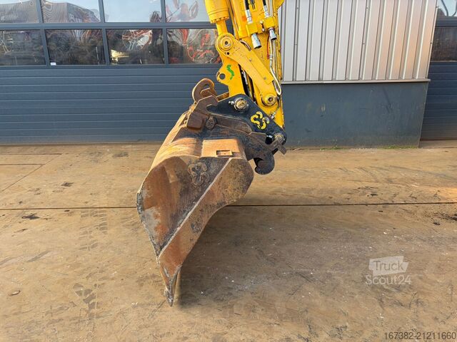 Máquina de manuseamento de materiais Komatsu PW148-10