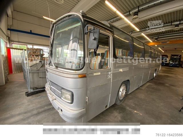 Bus MERCEDES-BENZ O 302/ Restourationsobjekt/ Oldtimer