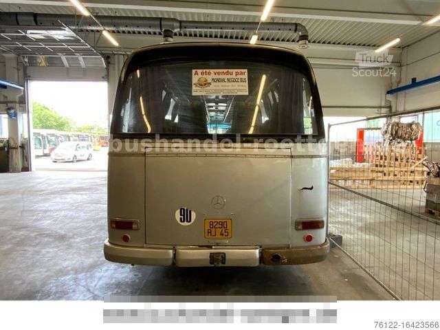Bus MERCEDES-BENZ O 302/ Restourationsobjekt/ Oldtimer