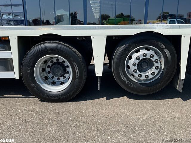 Nosturiauto DAF FAX XF 530 Euro 6 HMF 95 Tonmeter laadkraan + F...
