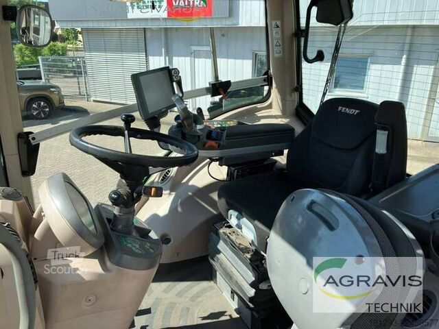 Tractor Fendt 828 VARIO S4