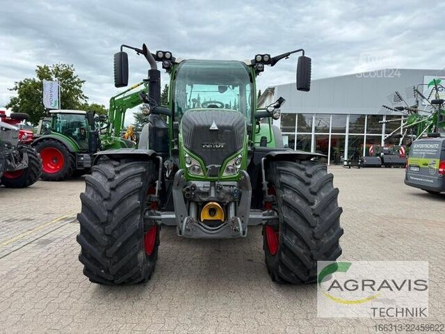 Tractor Fendt 718 VARIO S4