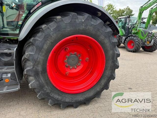 Tractor Fendt 718 VARIO S4