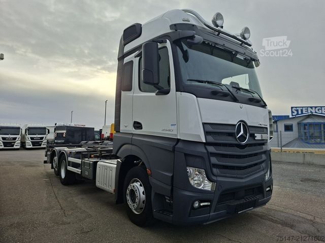 LKW-Fahrgestell MERCEDES-BENZ 2540 L Actros 6x2 Fahrschule 5-Sitzer Liftachse