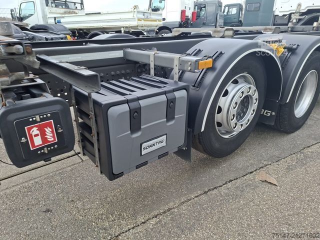 LKW-Fahrgestell MERCEDES-BENZ 2540 L Actros 6x2 Fahrschule 5-Sitzer Liftachse