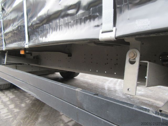 Open semitrailer with tarp SCHMITZ CARGOBULL Mega Varios REIFEN & PLANE NEU, Bremse 50%