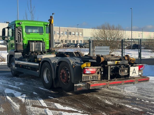Camion benne à bras amovible MAN TGS 26.470 6x2 Abroller  HYVA Lift/Lenk