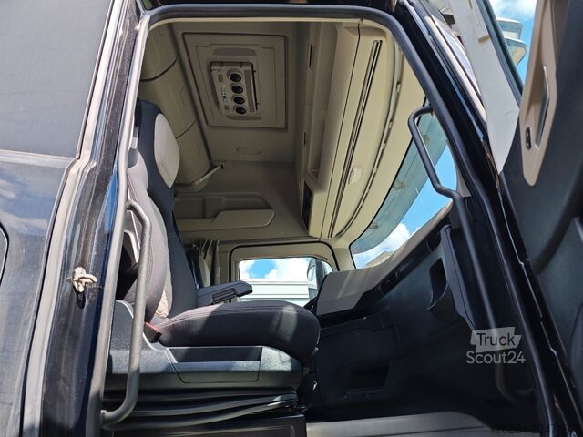 Standard dragbil FORD F-MAX LUX LED, Intarder, Standklima, RDKS, Voll