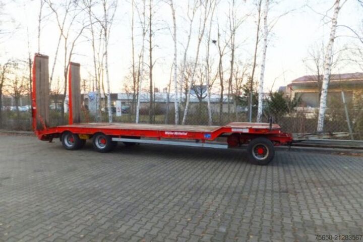 Low loader trailer Müller Mitteltal T 3  3 Achs Tieflader- Anhänger