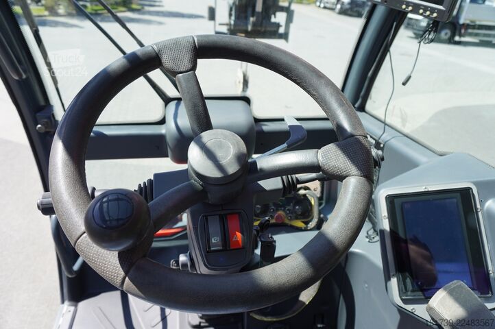 Teleskopski nakladalnik MAGNI RTH 5.26 telescopic loader / Range 26 m