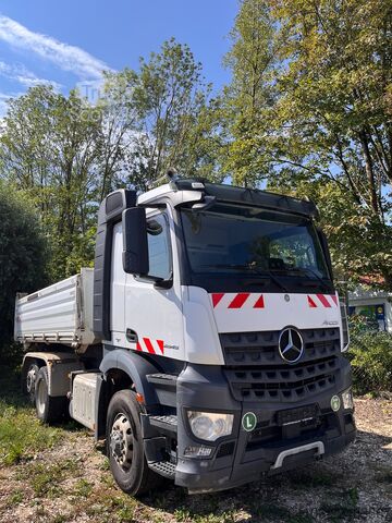 Kipper LKW Mercedes-Benz Arocs 2545 L 6x2