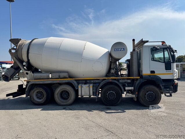φορτηγό αναμικτήρας σκυροδέματος Iveco Trakker 450