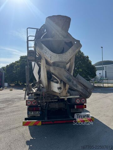 φορτηγό αναμικτήρας σκυροδέματος Iveco Trakker 450