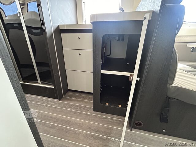τροχόσπιτο αυτοκινούμενο Roller Team Kronos 284M | Ford Transit 2.0 TDCi 165 PS Automatik | 5 Sitzplätze
