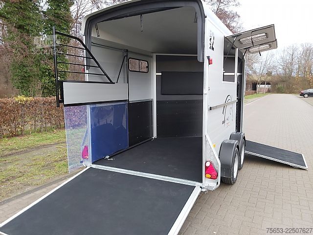 Paardenaanhanger Cheval Liberté großer begehbarer Sattelraum im Maxi2 Diagonal