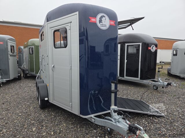 Ló-szállító utánfutó Cheval Liberté Touring Country 2,6t blue Sattelschrank