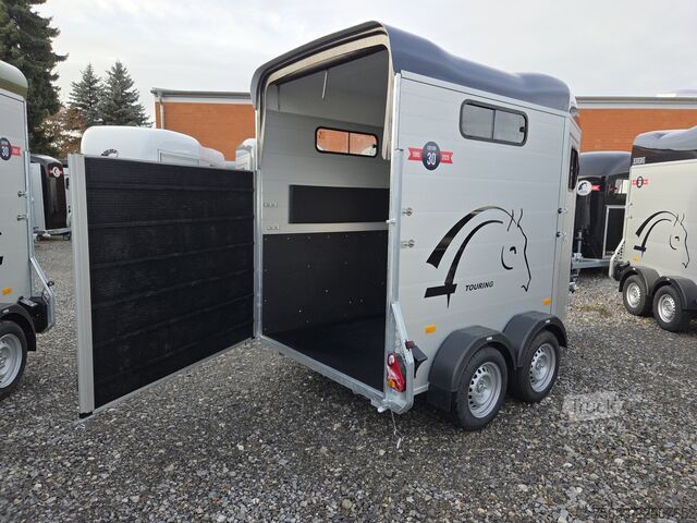 Ló-szállító utánfutó Cheval Liberté Touring Country 2,6t blue Sattelschrank
