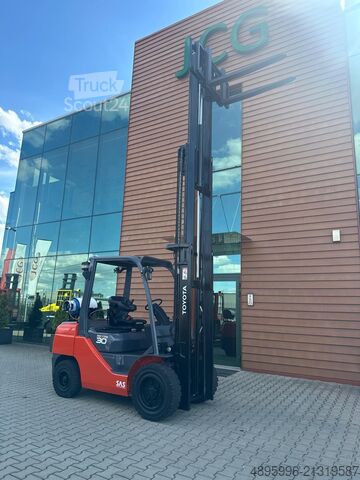 Carretilla elevadora Toyota 06-8FGF30 / Triplex / 2021 year