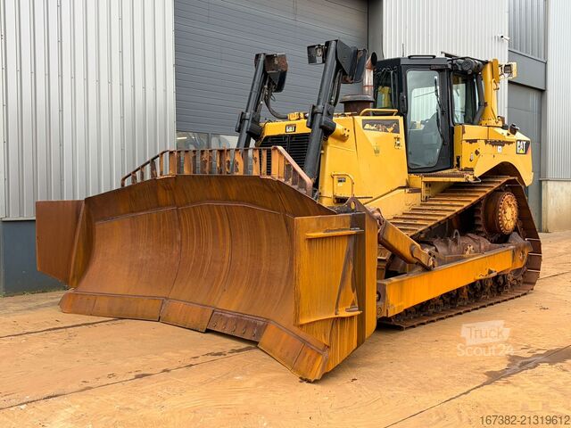 Niveladora Caterpillar D8T