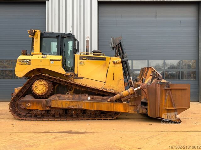 Niveladora Caterpillar D8T
