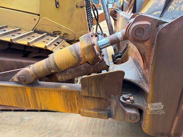 Niveladora Caterpillar D8T