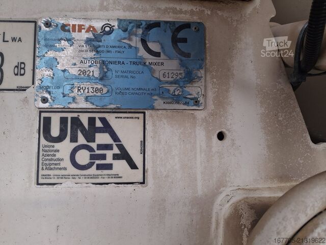 Avtomešalec betona Mercedes-Benz AROCS 4145