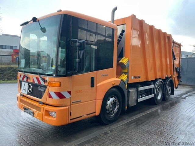 Garbage truck Mercedes-Benz 2629 6x2 Econic Faun Vario 520