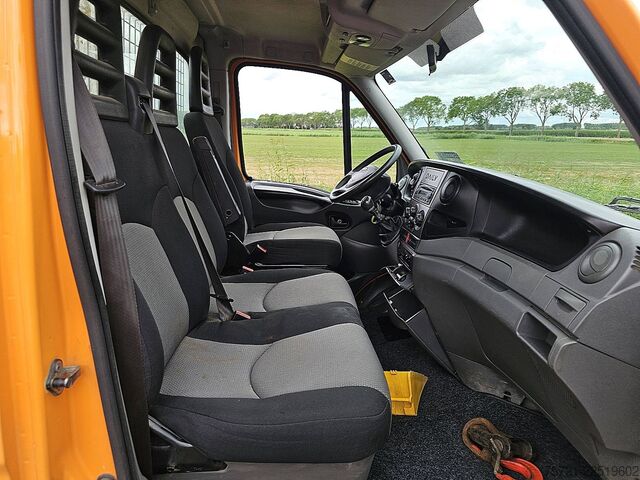 Platformslastbil med kran IVECO DAILY 50C17 3.0ltr Palfinger