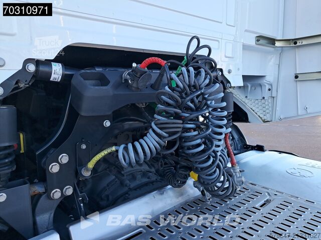 Volume SCM DAF XF 480 4X2 Mega LED ACC  2x Tank