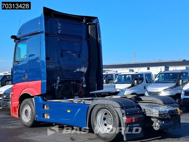 Štandard-SZM Mercedes Actros 1846 4X2 Bigspace Retarder Mirrorcam Navi