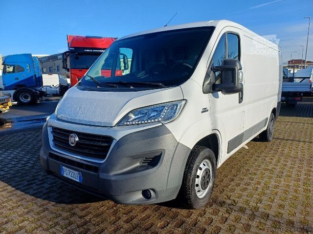 Fourgon tôlé Fiat DUCATO